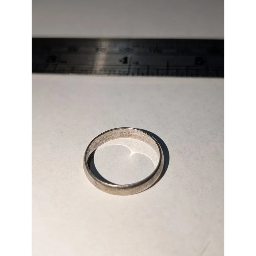 Sterling Silver 925 Ring Size 8 Elegant Minimalist Band Jewelry - Picture 3 of 7